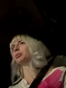 blondegirlx's cam snapshot