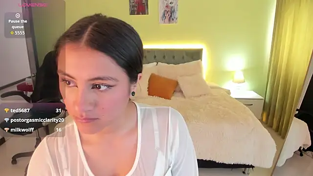 Camille_Olsen_'s cam snapshot