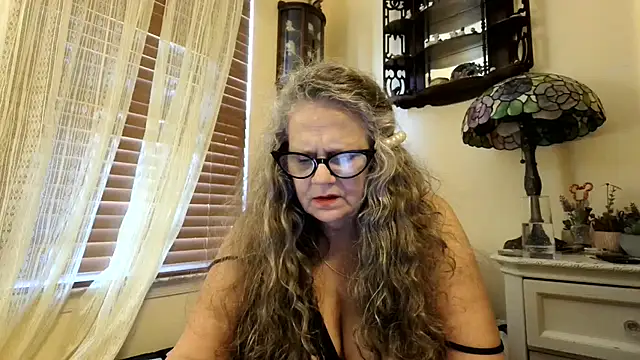 DestineeLoverGirl's cam snapshot