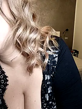 minerva_'s cam snapshot