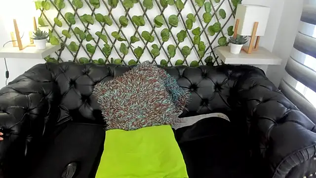 MARGOT_WHISPER's cam snapshot