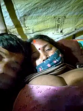 Desicouple2024's cam snapshot