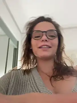 Wildmaca live sex cam