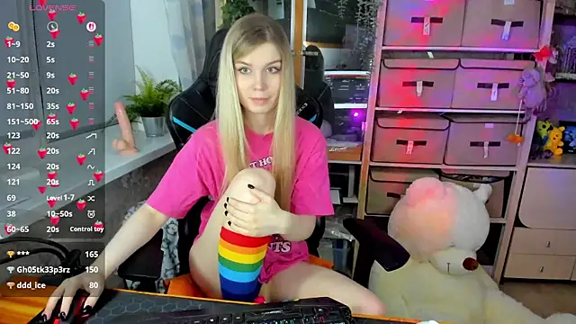 blondie_lina's cam snapshot