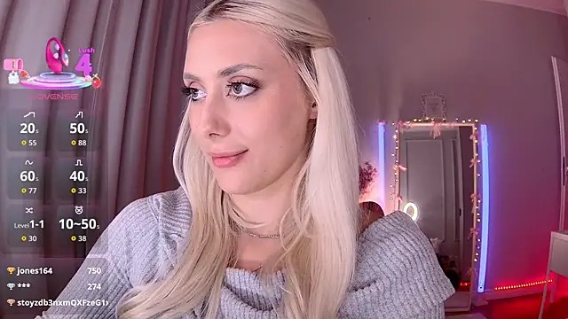 LoryWood's cam snapshot