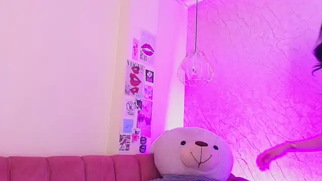 april_bennett's cam snapshot