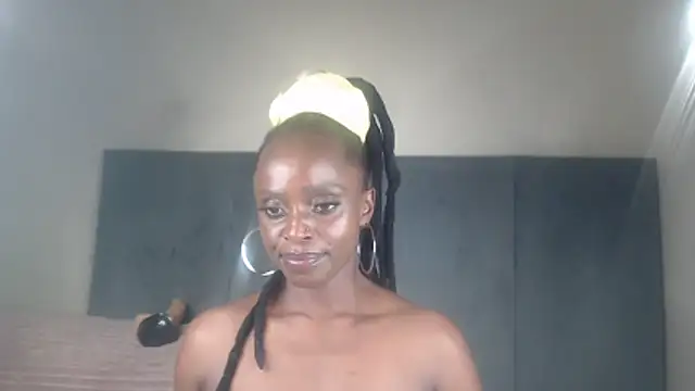 Jah-Queen's cam snapshot