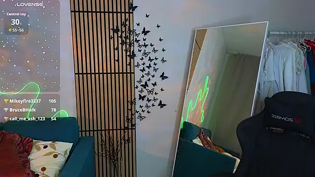 Aisha_Riley's cam snapshot