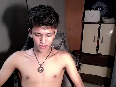 hugekenbigcock's cam snapshot