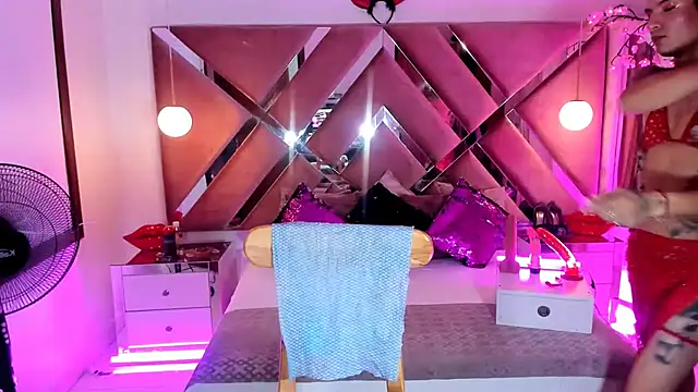 georgie_latin99's cam snapshot