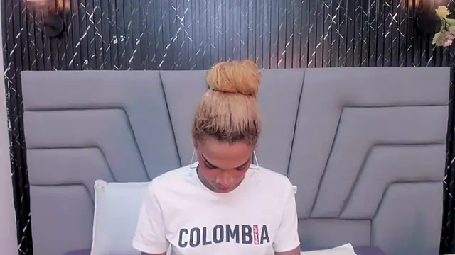 NaomiSteward live sex cam