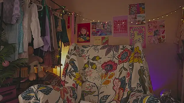 Charming_winky's cam snapshot