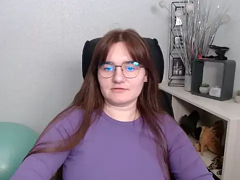 Julie_Diamond's cam snapshot