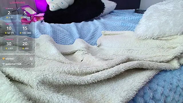 Ruby_Whispers's cam snapshot