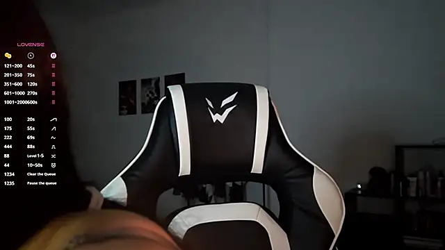 MayAgard's cam snapshot