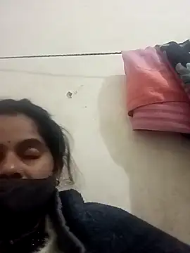 JULEE-740's cam snapshot