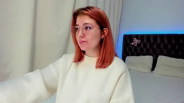 Ella_Mayers's cam snapshot