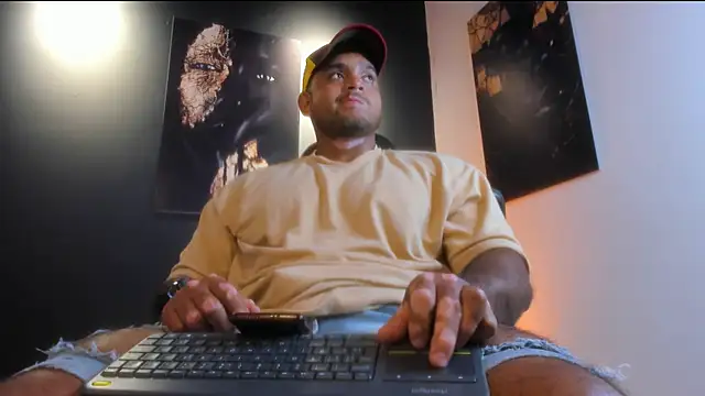 Big_furry_bear13 live sex cam