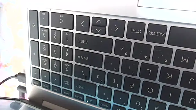 Hezelhony's cam snapshot