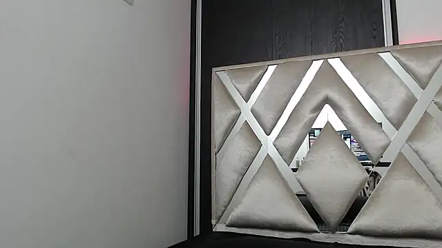 britanyy_brownss's cam snapshot