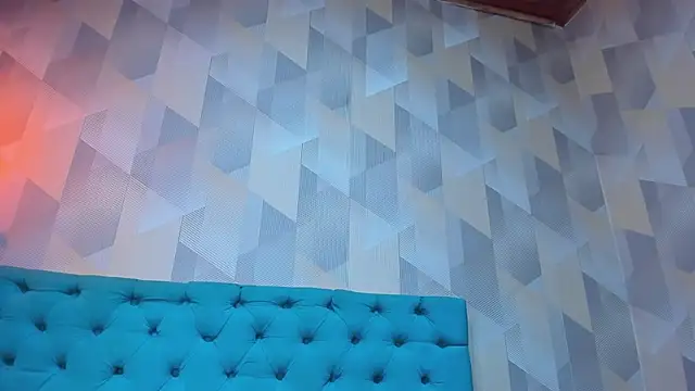 christinneshine's cam snapshot