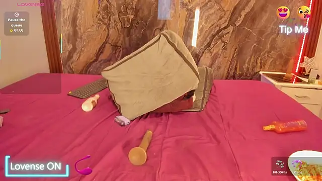 MiiaaCollinss's cam snapshot