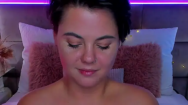 Lady_AliBi's cam snapshot