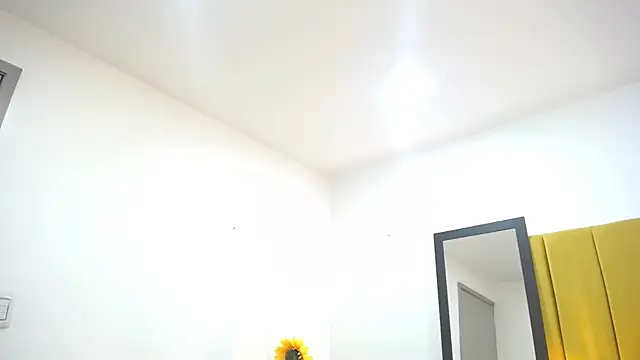 Lupiita223's cam snapshot