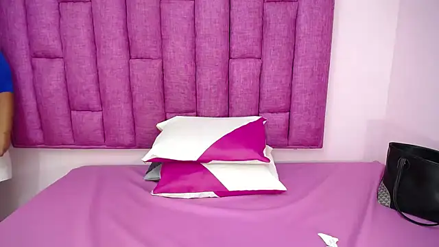 CrushOnMe_'s cam snapshot