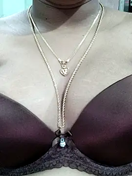 abinaya26's cam snapshot