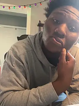 Festivitiesking1's cam snapshot