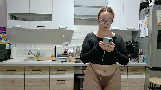 TokyoAna's cam snapshot