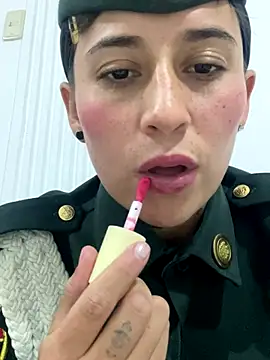 Miia_Hoot's cam snapshot