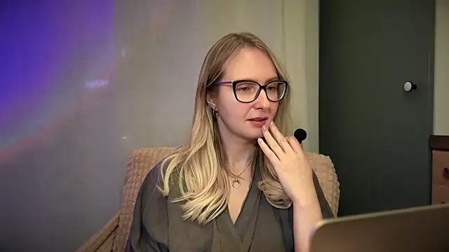 KiraxFate's cam snapshot