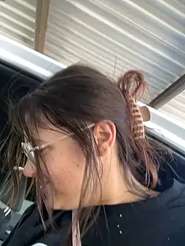 SafeinouterSpace's cam snapshot