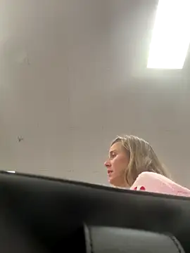 SkyelarSommer's web cam