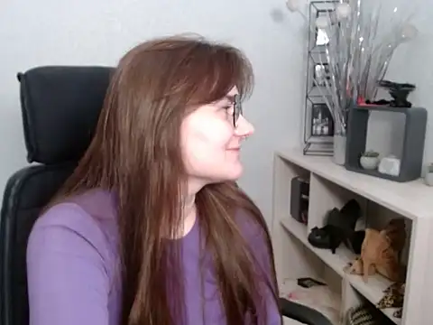 Julie_Diamond's web cam