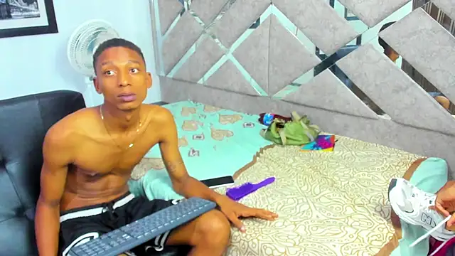 EvaxEmma live sex cam