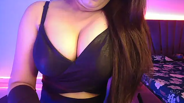 Komalika24's cam snapshot