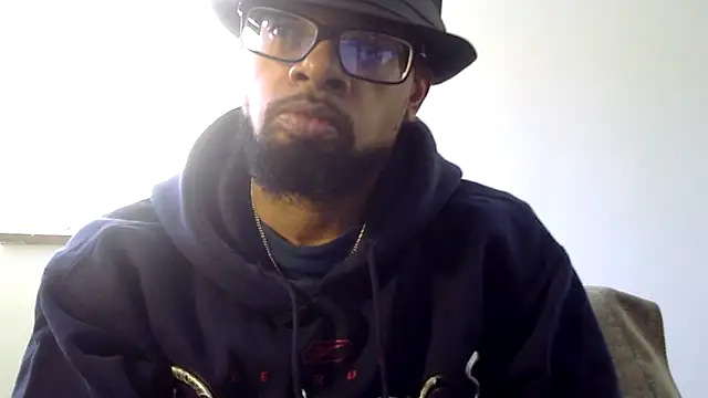 WhiskeyWood_DuhGOD's cam snapshot