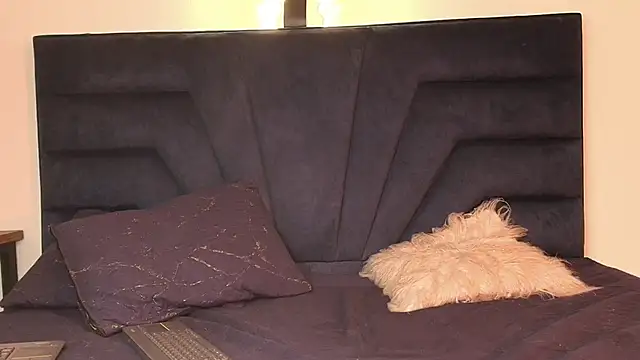 sharon_stone5's cam snapshot