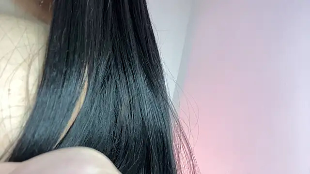 Hannahx__ live sex cam