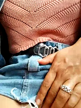 Luianna's cam snapshot