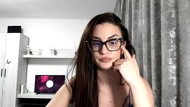 AleeAlice's cam snapshot