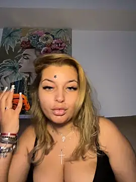 AllysonK's cam snapshot