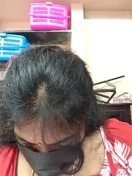 Tamil_Mithra's cam snapshot