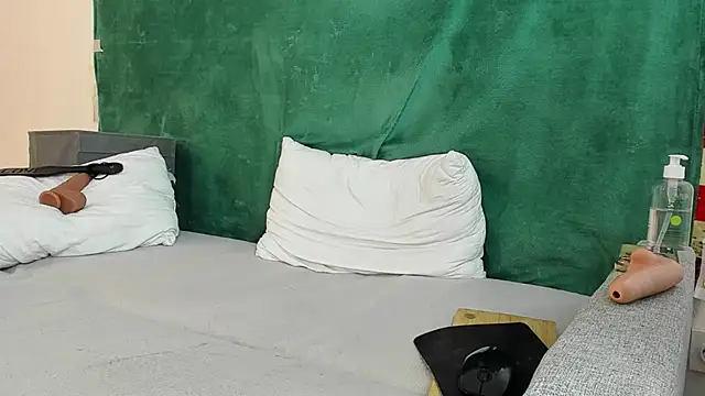 Georgearmwrestler live sex cam