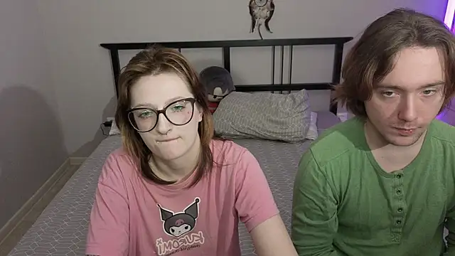 ellen_and_danny's cam snapshot