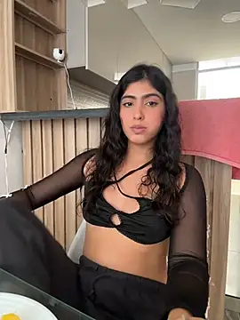 Gaby_zahir_'s cam snapshot