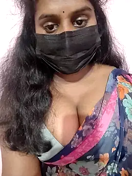 Keerthee_'s cam snapshot